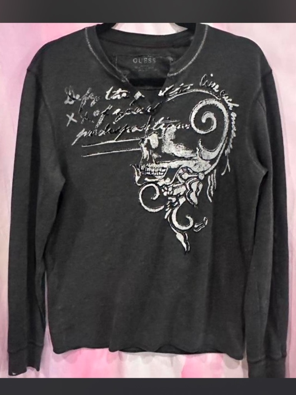 Y2K vintageGUESS Black Crewneck Sweater with Silver Skull L